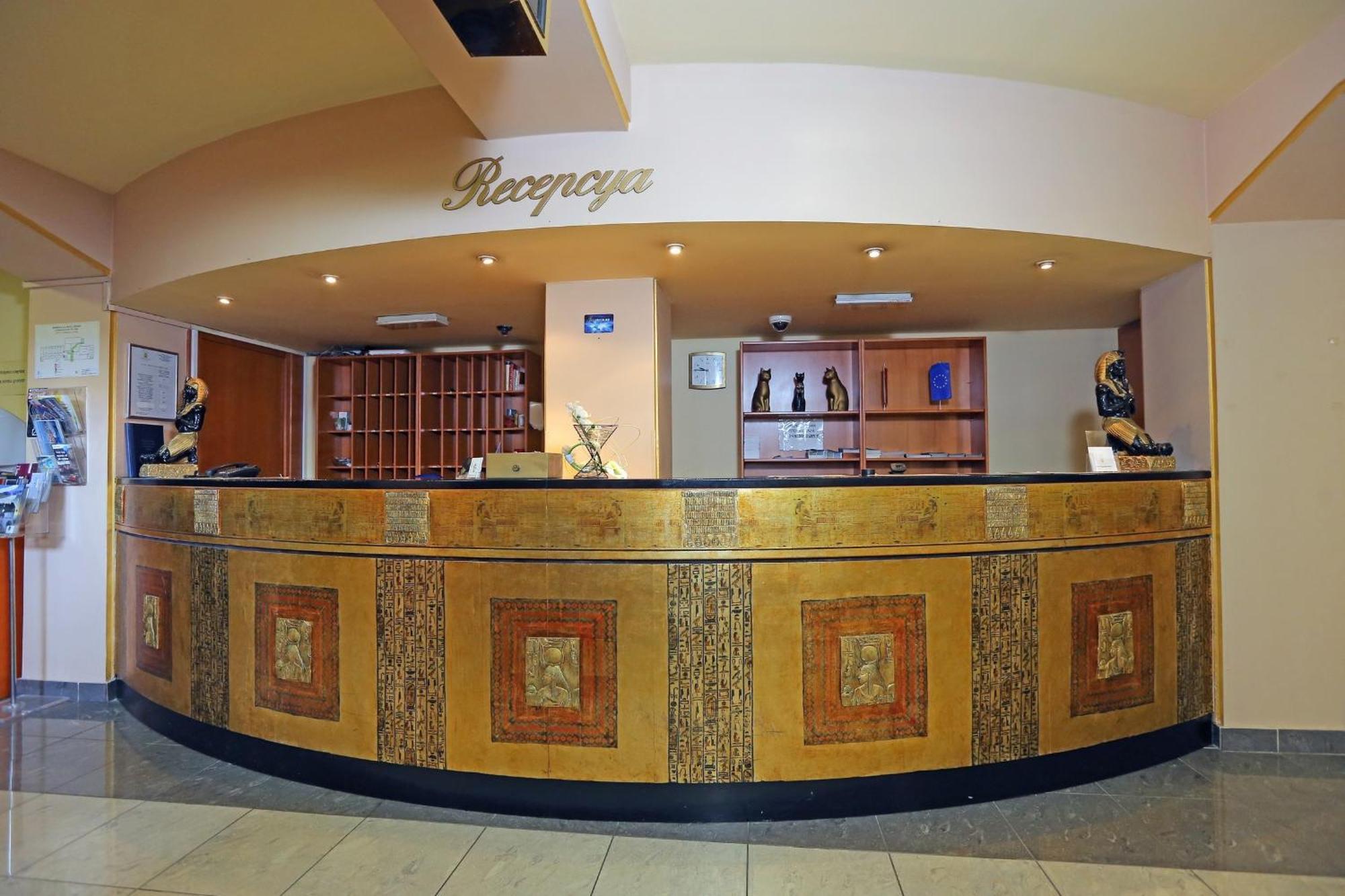 Hotel Faraon Celje Buitenkant foto