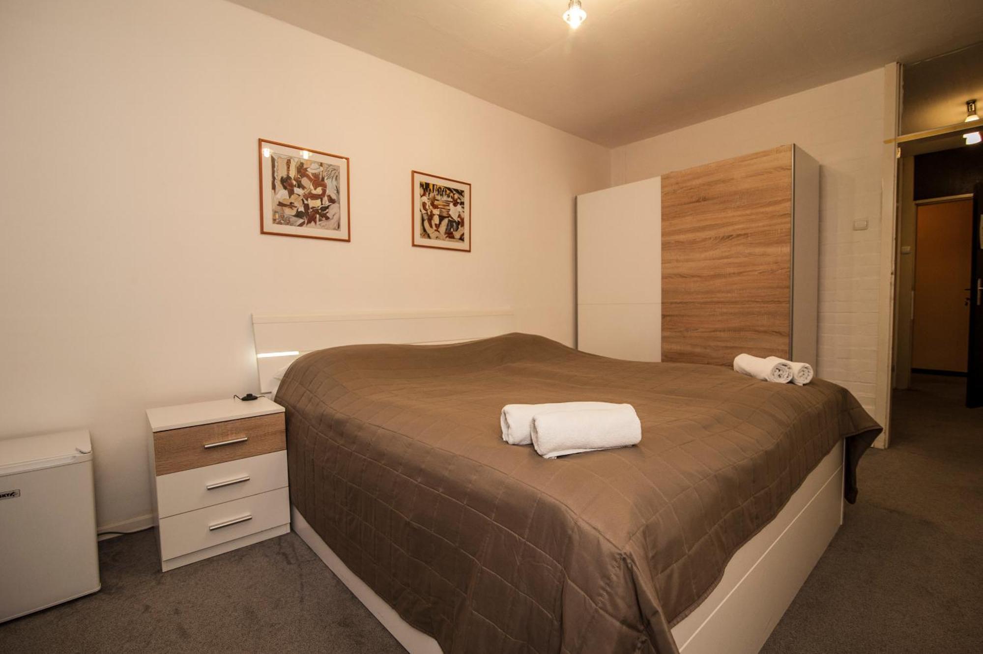 Hotel Faraon Celje Kamer foto