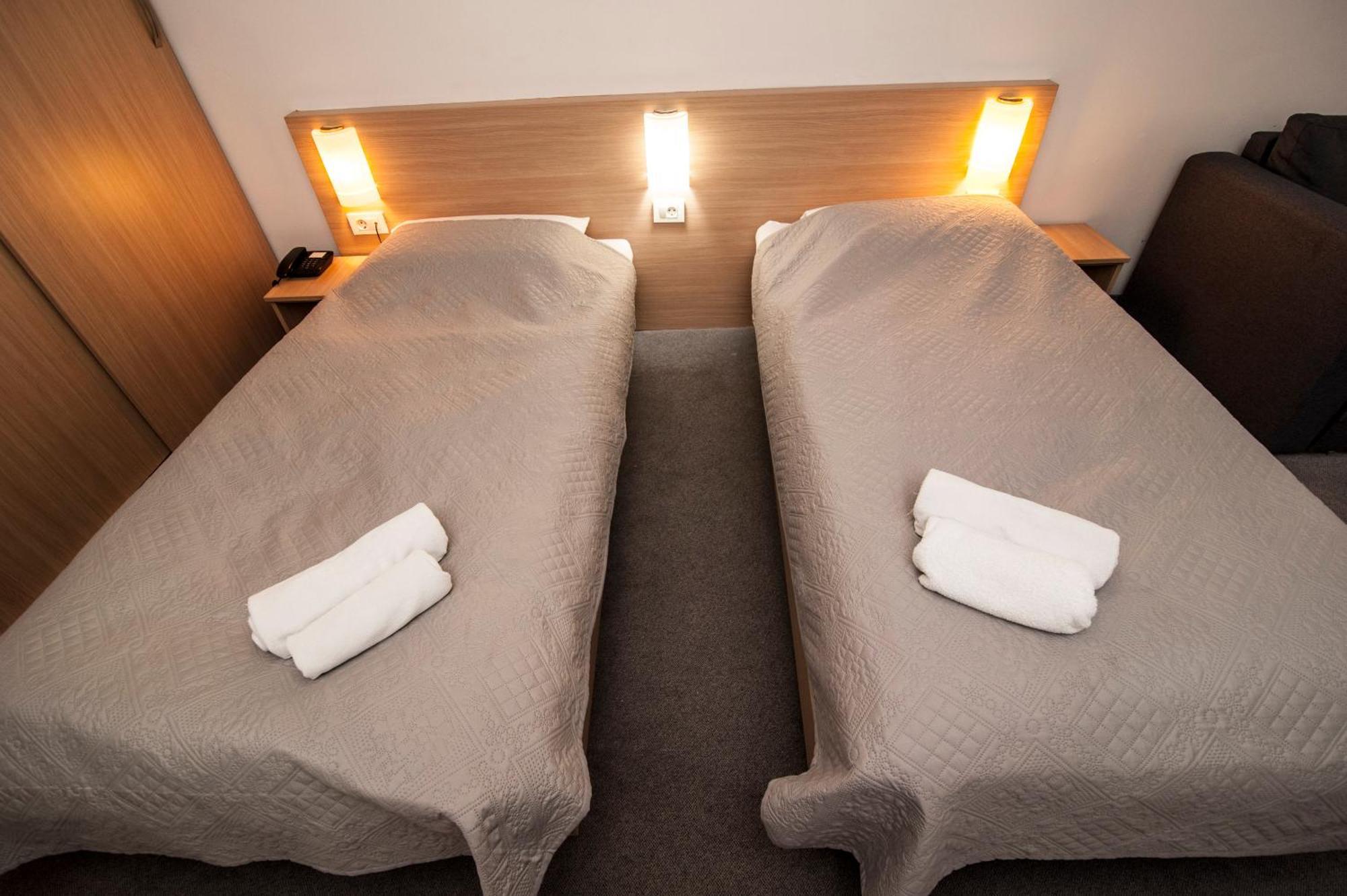 Hotel Faraon Celje Kamer foto
