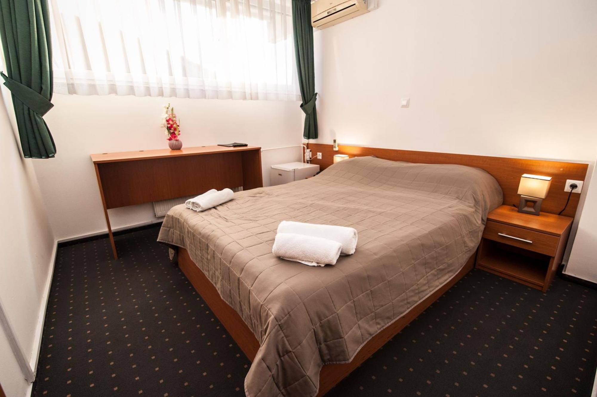 Hotel Faraon Celje Kamer foto