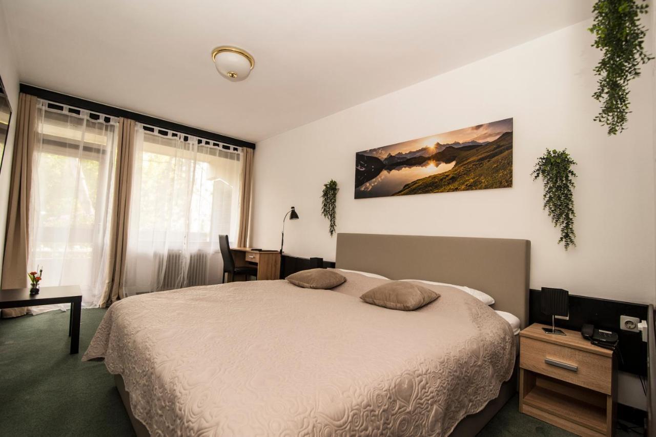 Hotel Faraon Celje Buitenkant foto