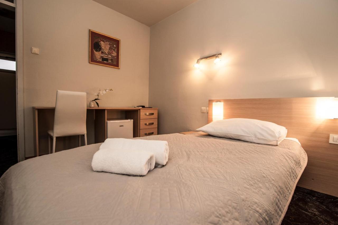 Hotel Faraon Celje Buitenkant foto