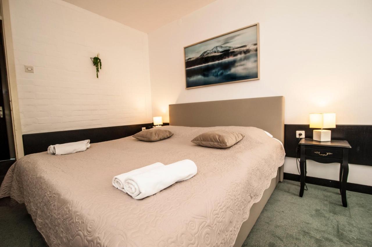 Hotel Faraon Celje Buitenkant foto