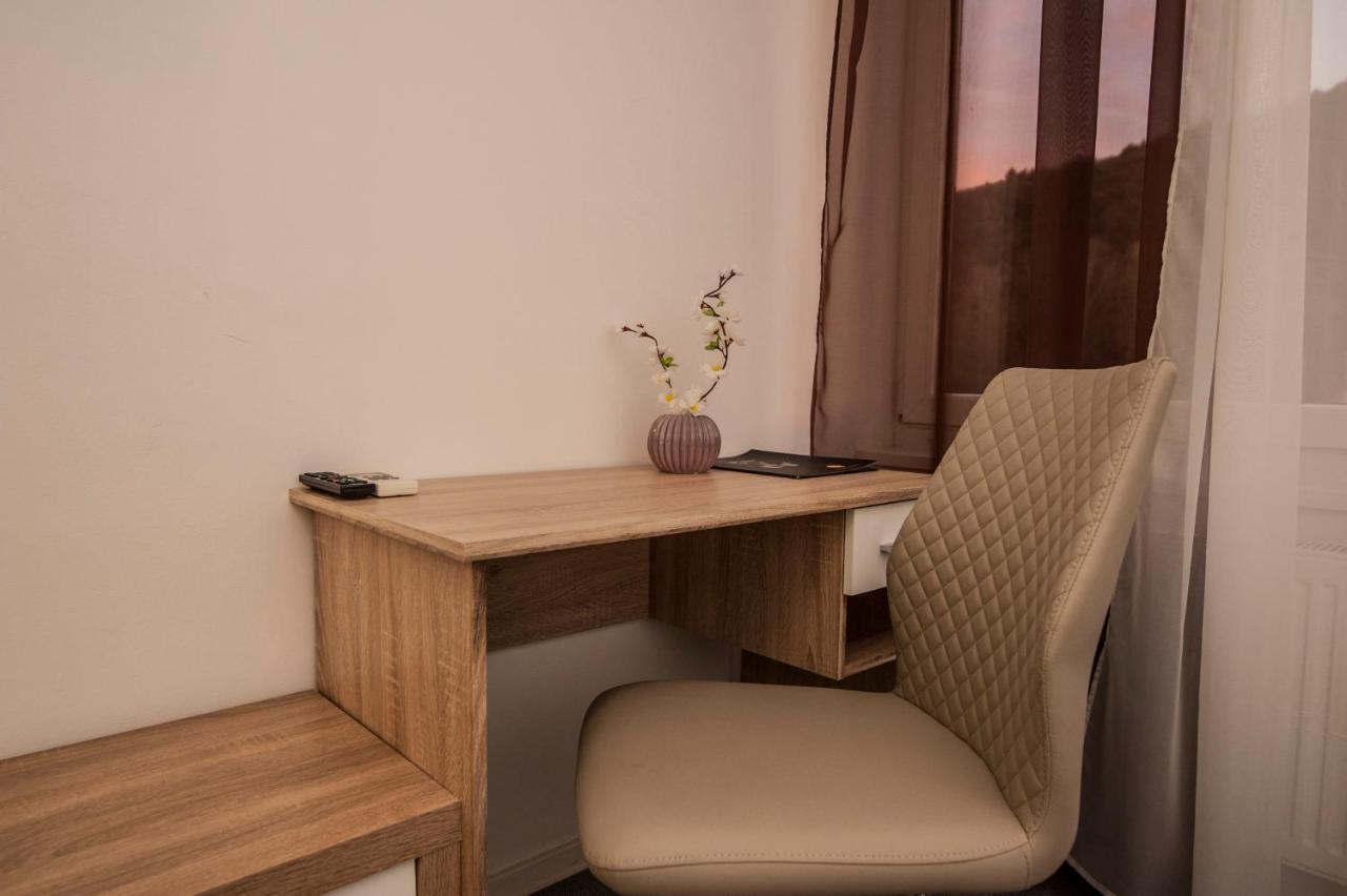 Hotel Faraon Celje Buitenkant foto
