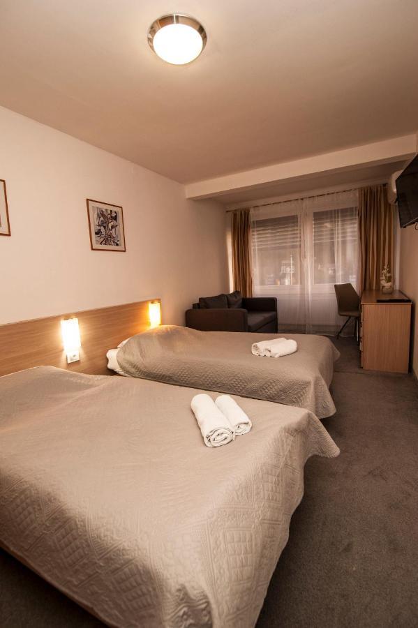 Hotel Faraon Celje Buitenkant foto