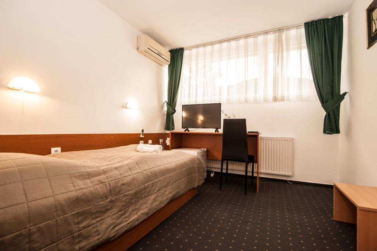 Hotel Faraon Celje Buitenkant foto